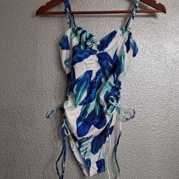 RACHEL Rachel Roy One Piece Swimsuit For Women    Size M - Picture 1 of 7